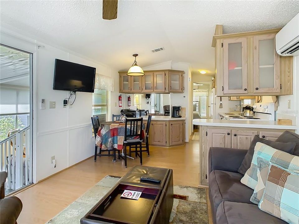 Activo con contrato: $119,900 (1 camas, 1 baños, 726 Pies cuadrados)