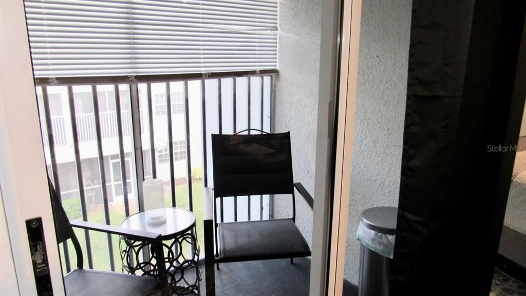 待售: $243,900 (2 贝兹, 2 浴室, 1135 平方英尺)