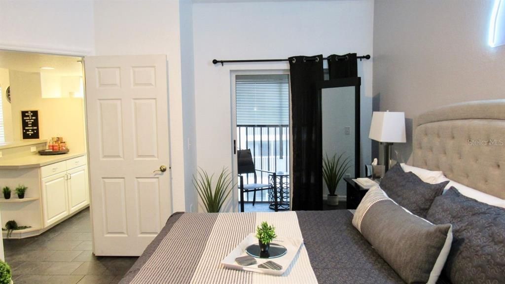 待售: $243,900 (2 贝兹, 2 浴室, 1135 平方英尺)