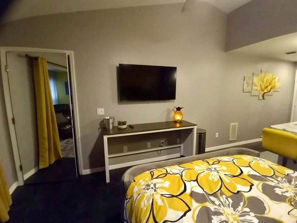 待售: $243,900 (2 贝兹, 2 浴室, 1135 平方英尺)