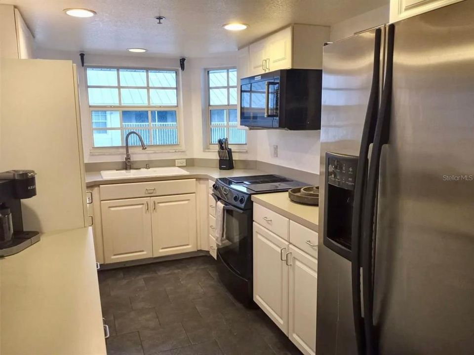 待售: $243,900 (2 贝兹, 2 浴室, 1135 平方英尺)