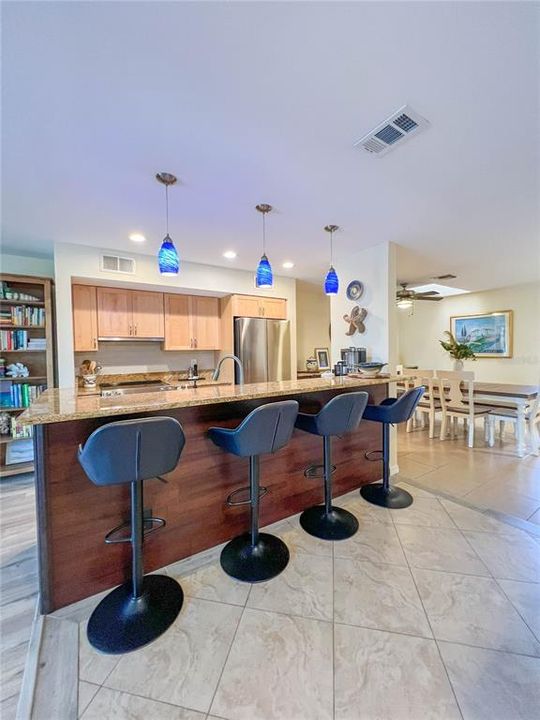 待售: $599,000 (3 贝兹, 2 浴室, 1566 平方英尺)