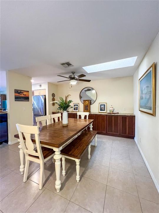 待售: $599,000 (3 贝兹, 2 浴室, 1566 平方英尺)