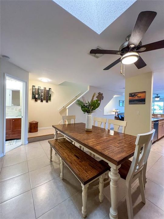 待售: $599,000 (3 贝兹, 2 浴室, 1566 平方英尺)