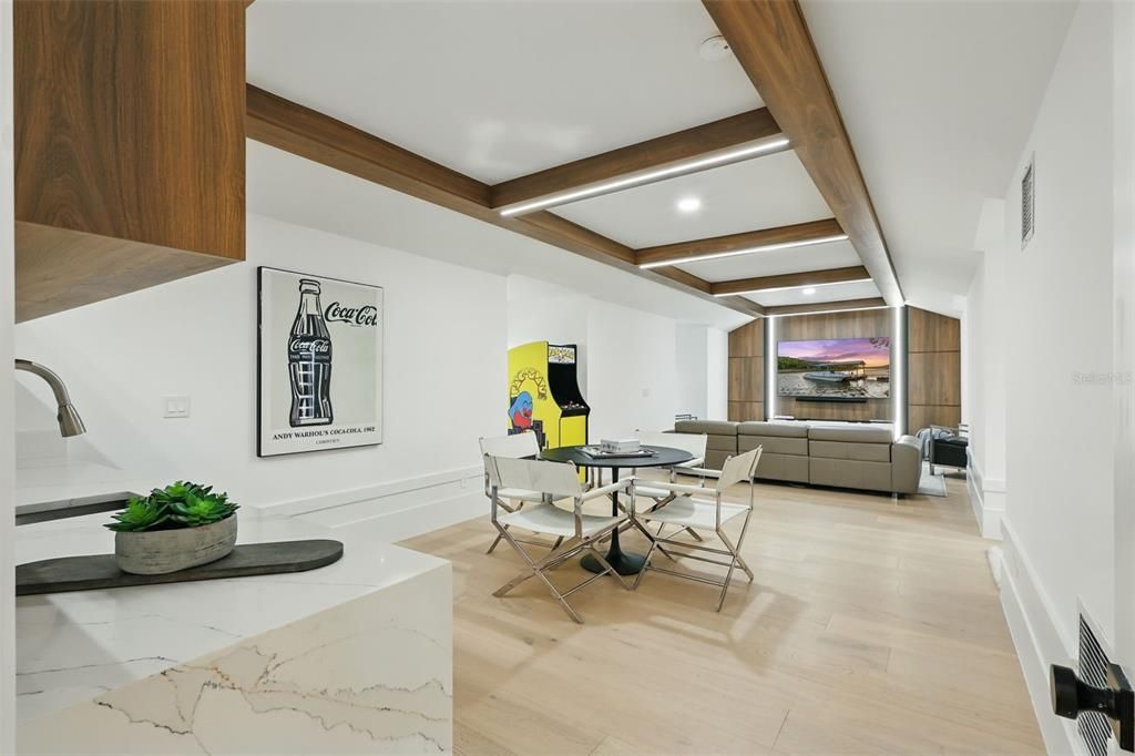 For Sale: $6,800,000 (5 beds, 5 baths, 6257 Square Feet)