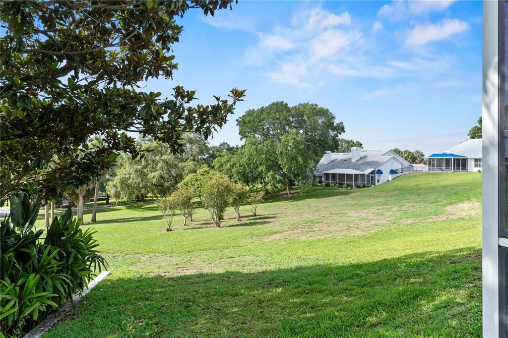 Под контрактом: $299,900 (3 спален, 2 ванн, 2028 Квадратных фут)