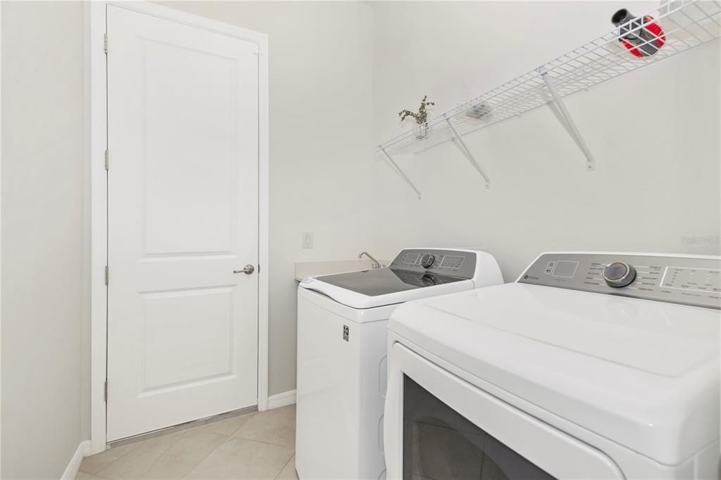 В аренду: $8,000 (3 спален, 3 ванн, 2247 Квадратных фут)