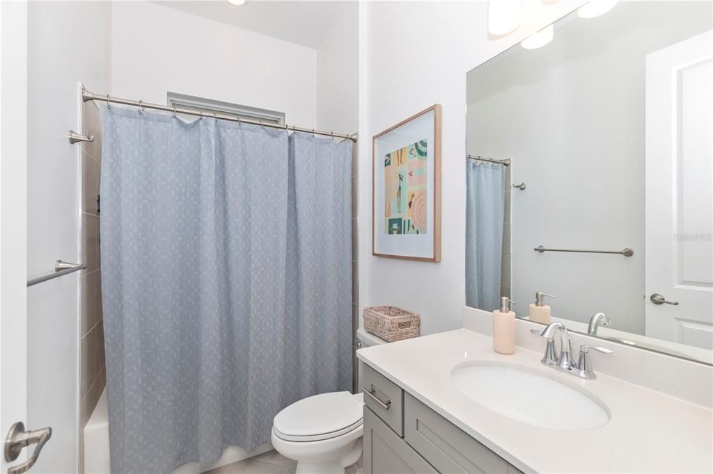 В аренду: $8,000 (3 спален, 3 ванн, 2247 Квадратных фут)