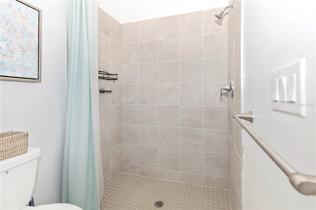 В аренду: $8,000 (3 спален, 3 ванн, 2247 Квадратных фут)