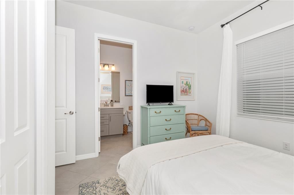 В аренду: $8,000 (3 спален, 3 ванн, 2247 Квадратных фут)