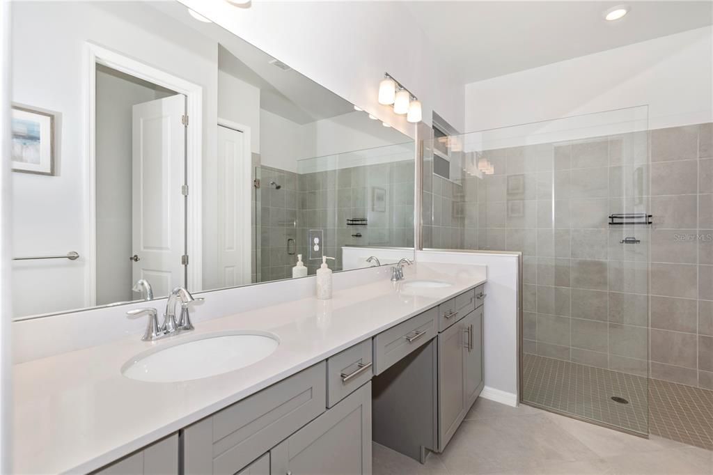 В аренду: $8,000 (3 спален, 3 ванн, 2247 Квадратных фут)