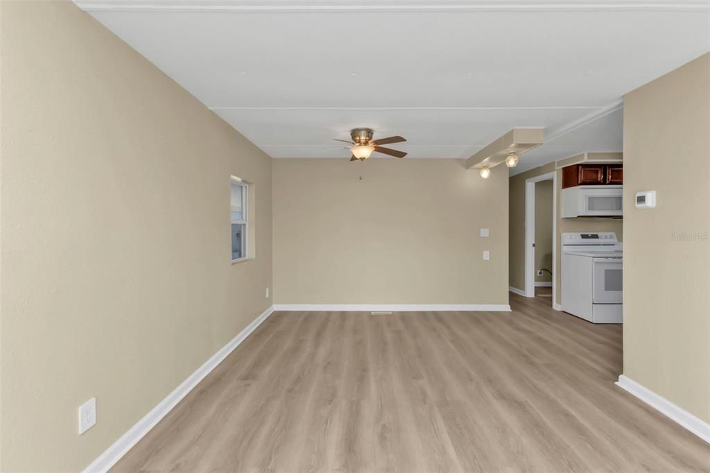 待售: $199,000 (3 贝兹, 2 浴室, 1248 平方英尺)