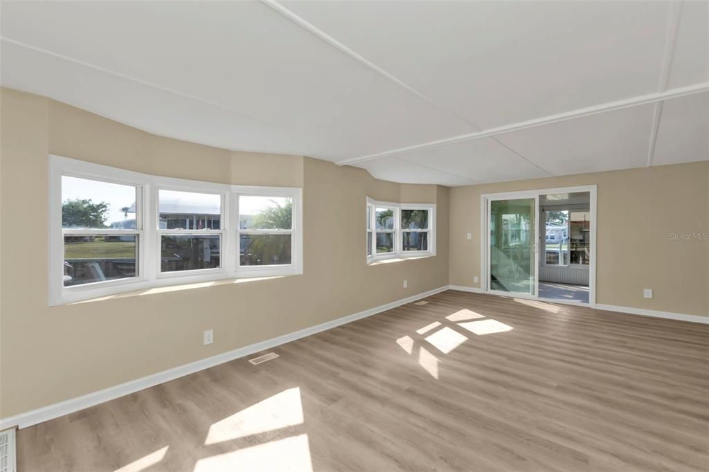 待售: $199,000 (3 贝兹, 2 浴室, 1248 平方英尺)