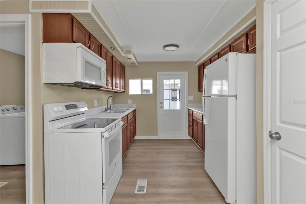 待售: $199,000 (3 贝兹, 2 浴室, 1248 平方英尺)