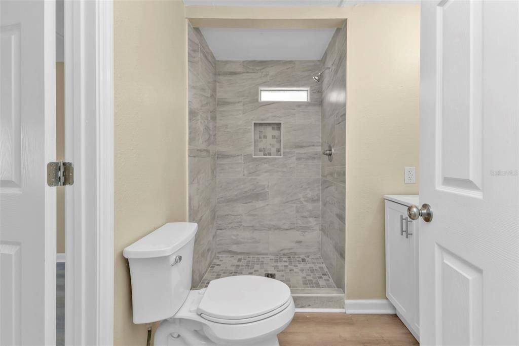 待售: $199,000 (3 贝兹, 2 浴室, 1248 平方英尺)