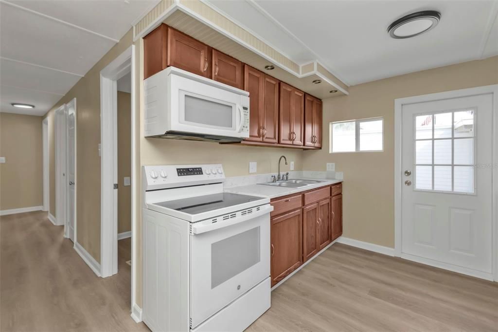 待售: $199,000 (3 贝兹, 2 浴室, 1248 平方英尺)