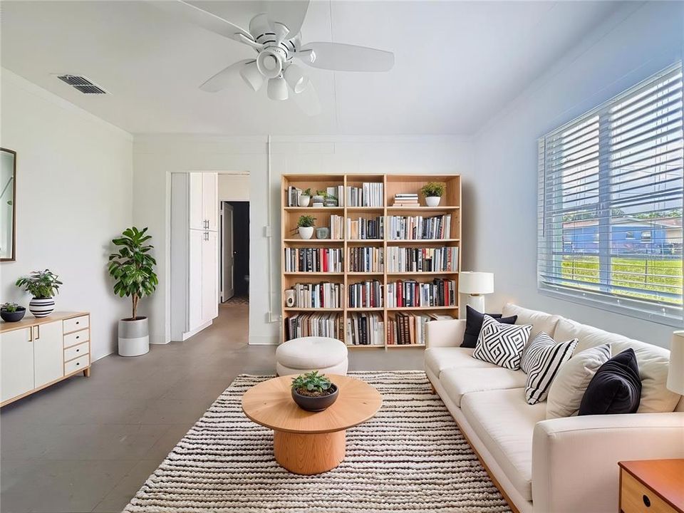 For Rent: $1,100 (1 beds, 1 baths, 1008 Square Feet)