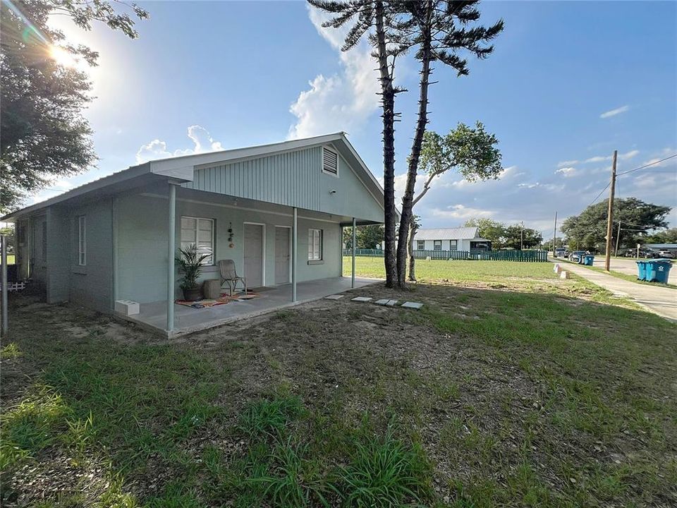 For Rent: $1,100 (1 beds, 1 baths, 1008 Square Feet)