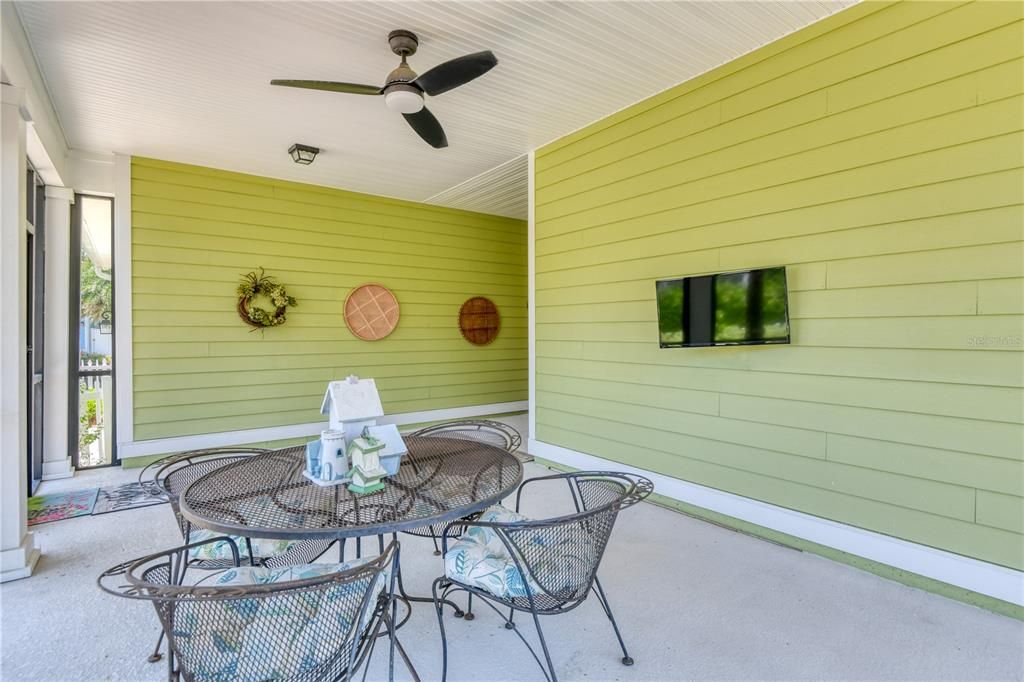 Active With Contract: $669,000 (3 beds, 2 baths, 2070 Square Feet)