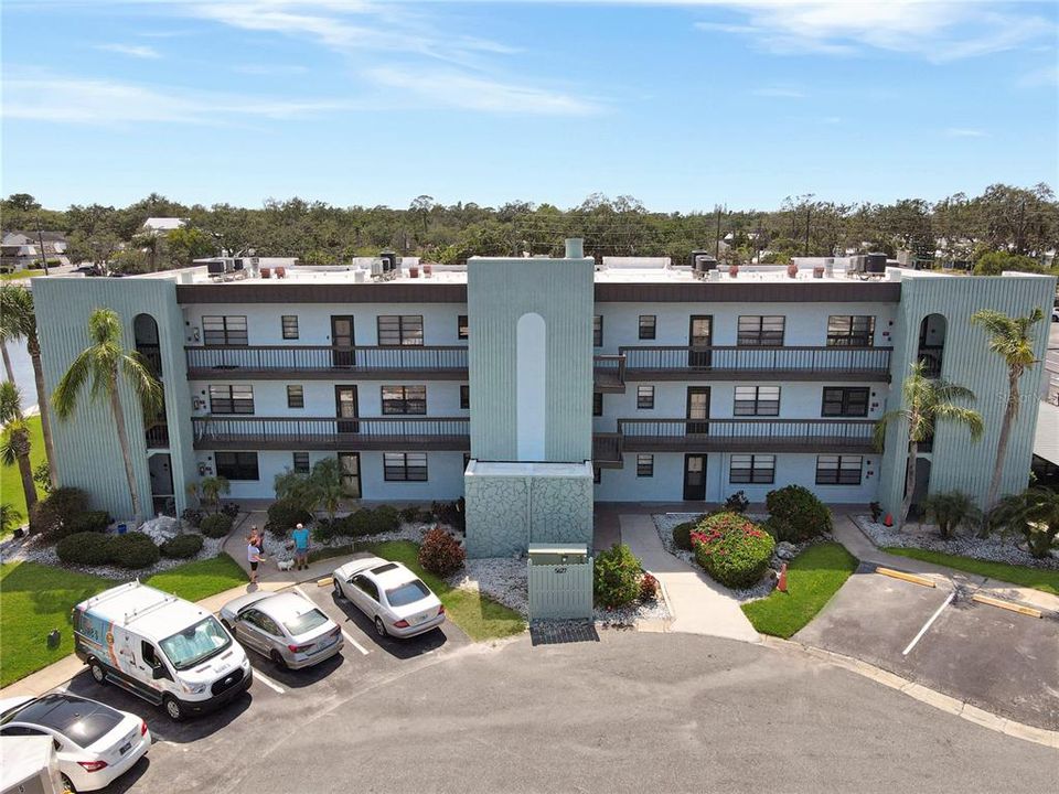 待售: $139,000 (2 贝兹, 2 浴室, 1056 平方英尺)