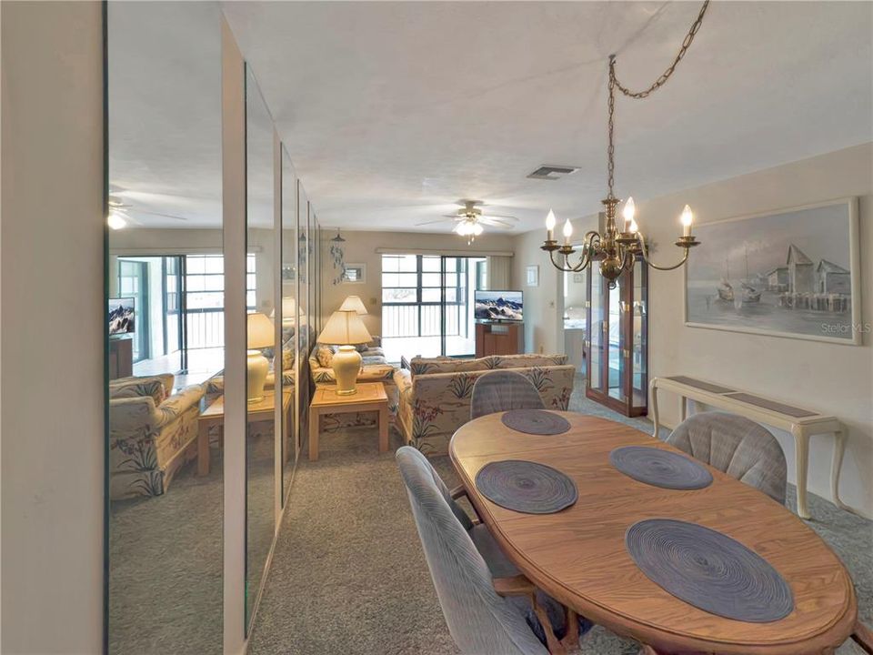 待售: $139,000 (2 贝兹, 2 浴室, 1056 平方英尺)