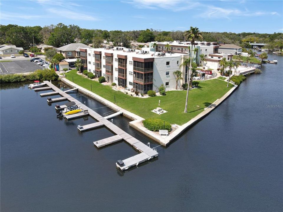 待售: $139,000 (2 贝兹, 2 浴室, 1056 平方英尺)