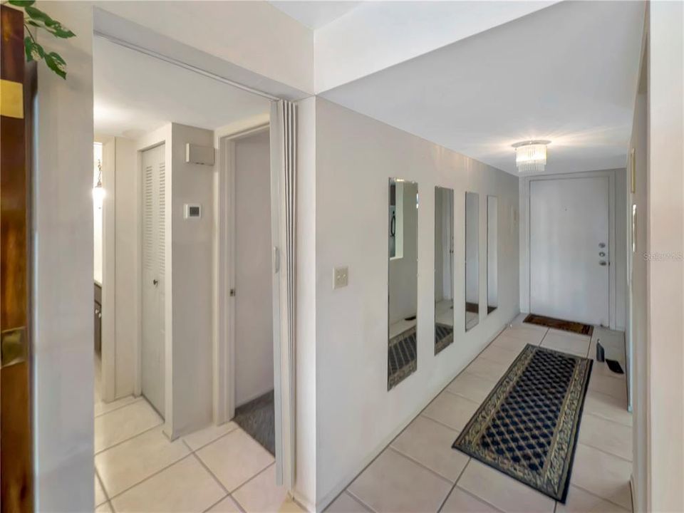 待售: $139,000 (2 贝兹, 2 浴室, 1056 平方英尺)