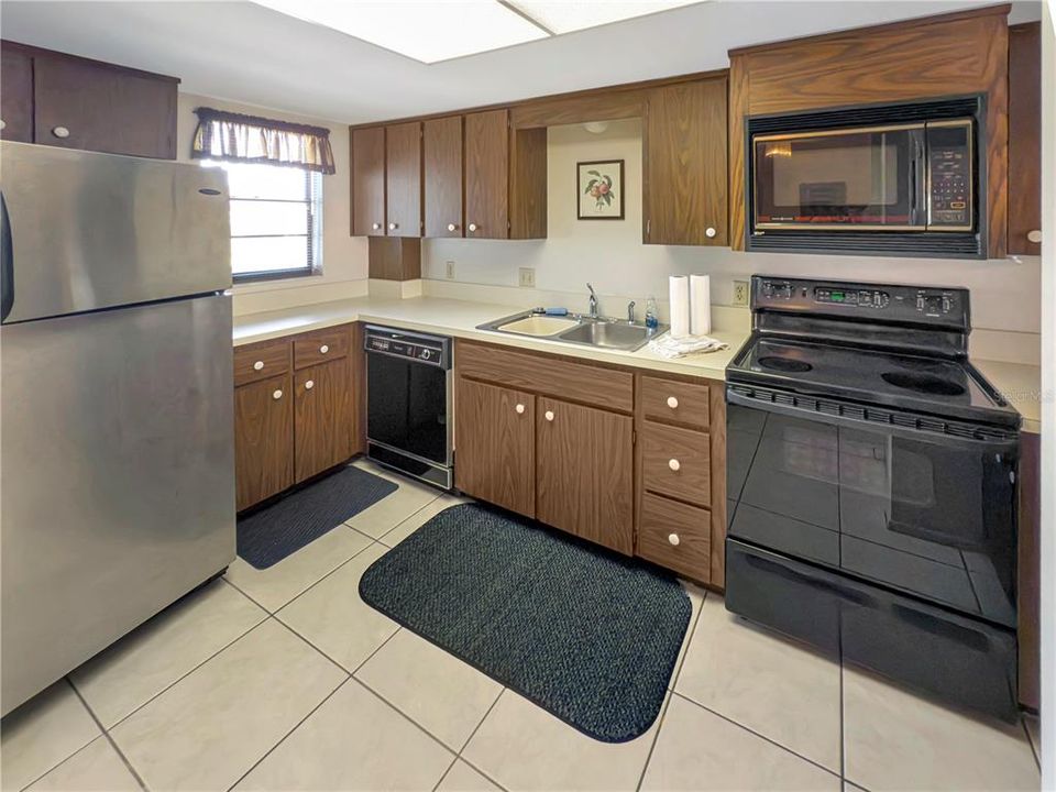 待售: $139,000 (2 贝兹, 2 浴室, 1056 平方英尺)