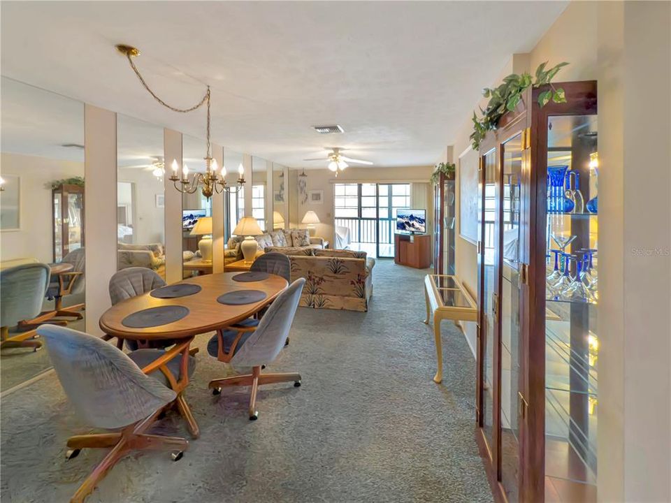 待售: $139,000 (2 贝兹, 2 浴室, 1056 平方英尺)