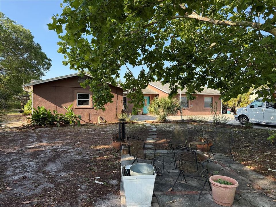 Недавно продано: $267,500 (3 спален, 2 ванн, 1968 Квадратных фут)