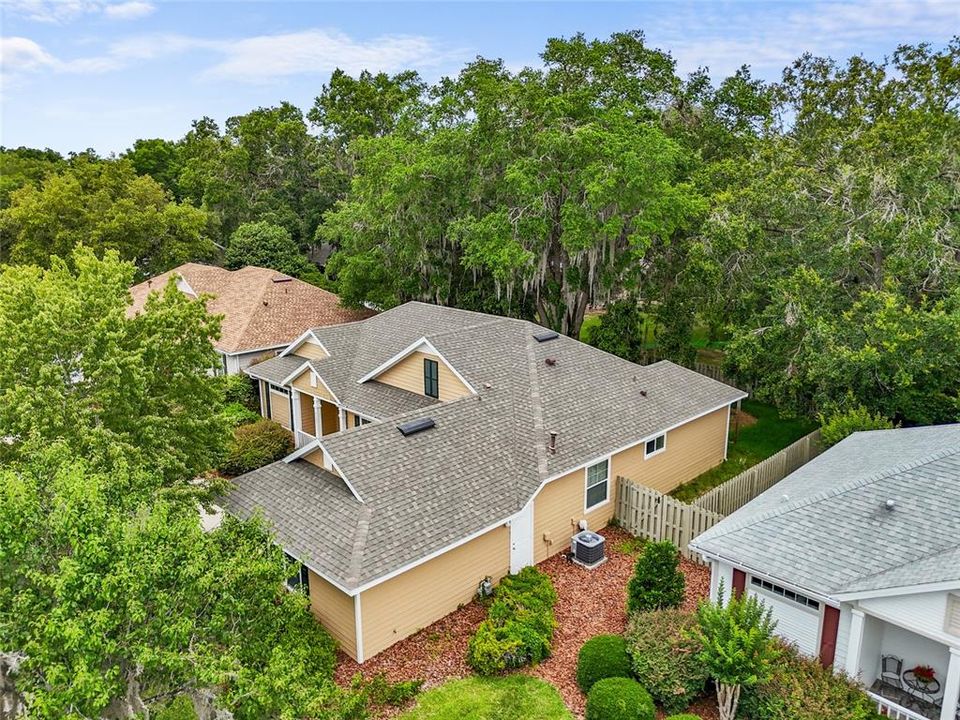 合同活跃: $400,000 (4 贝兹, 2 浴室, 1813 平方英尺)