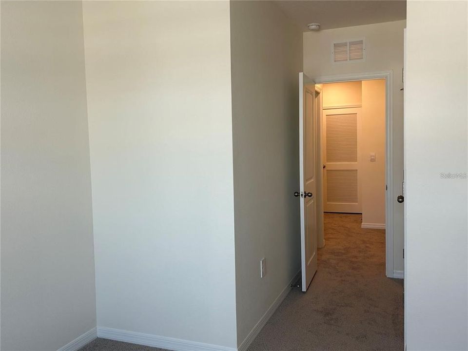 合同活跃: $2,500 (3 贝兹, 2 浴室, 1661 平方英尺)