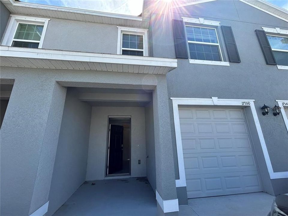 合同活跃: $2,500 (3 贝兹, 2 浴室, 1661 平方英尺)