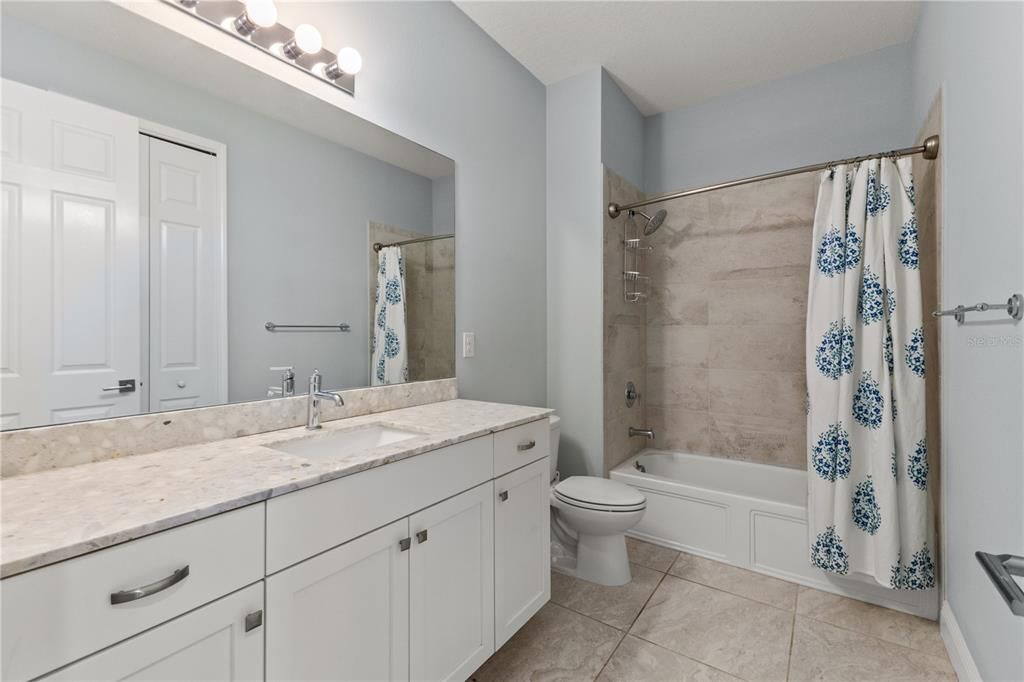 出租: $4,500 (3 贝兹, 3 浴室, 2162 平方英尺)