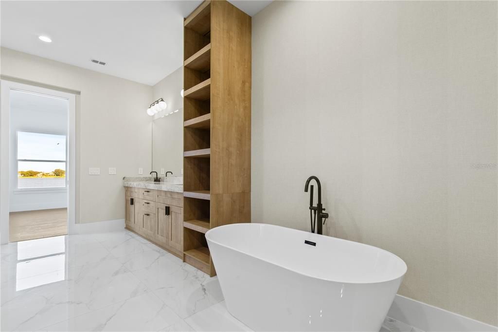 For Sale: $3,700,000 (6 beds, 6 baths, 6202 Square Feet)