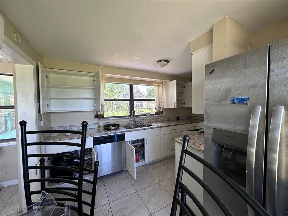 Active With Contract: $325,000 (3 beds, 2 baths, 1315 Square Feet)