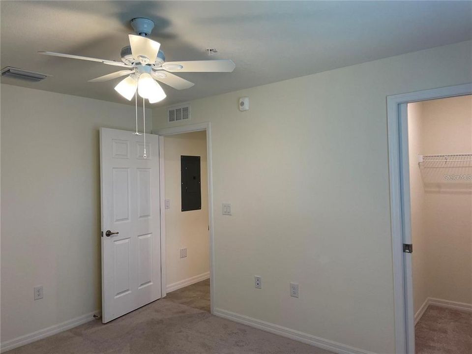 Active With Contract: $2,500 (2 beds, 2 baths, 1336 Square Feet)
