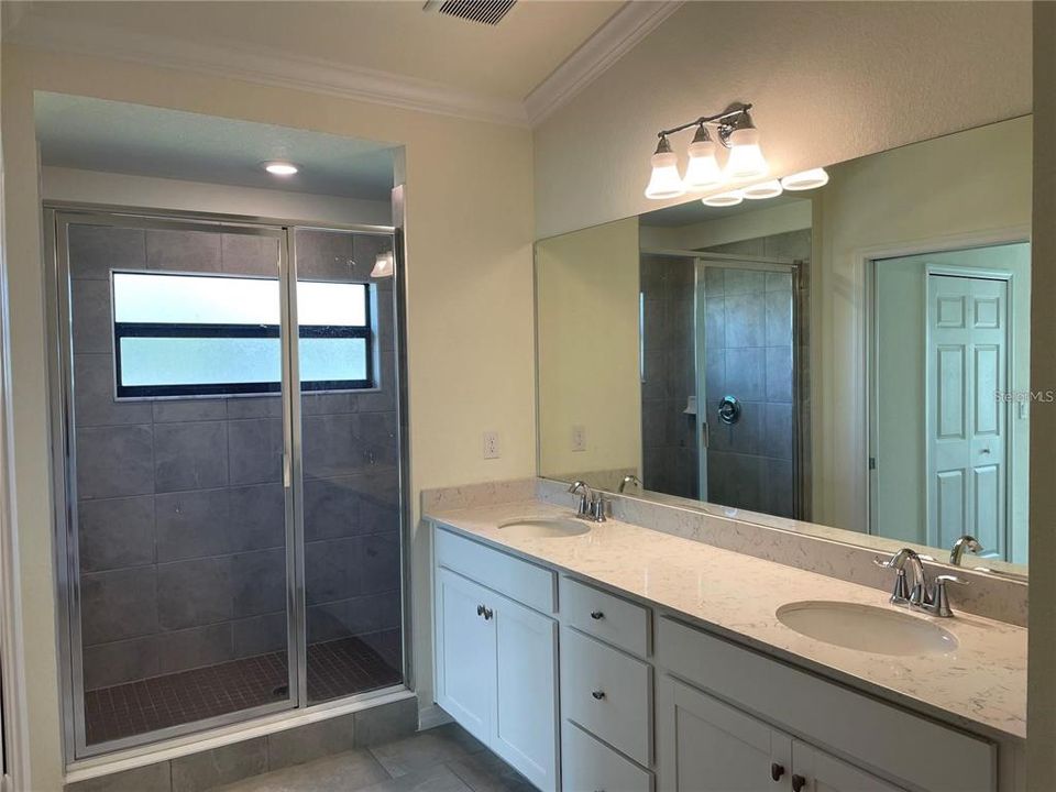 Active With Contract: $2,500 (2 beds, 2 baths, 1336 Square Feet)
