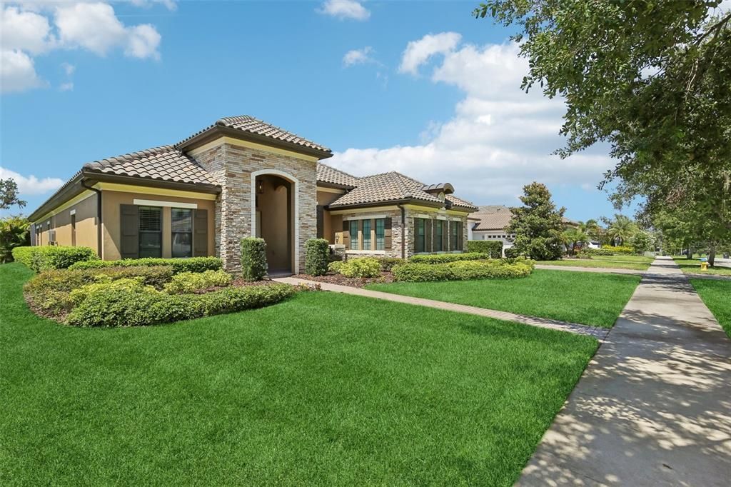 For Sale: $1,100,000 (4 beds, 3 baths, 3627 Square Feet)