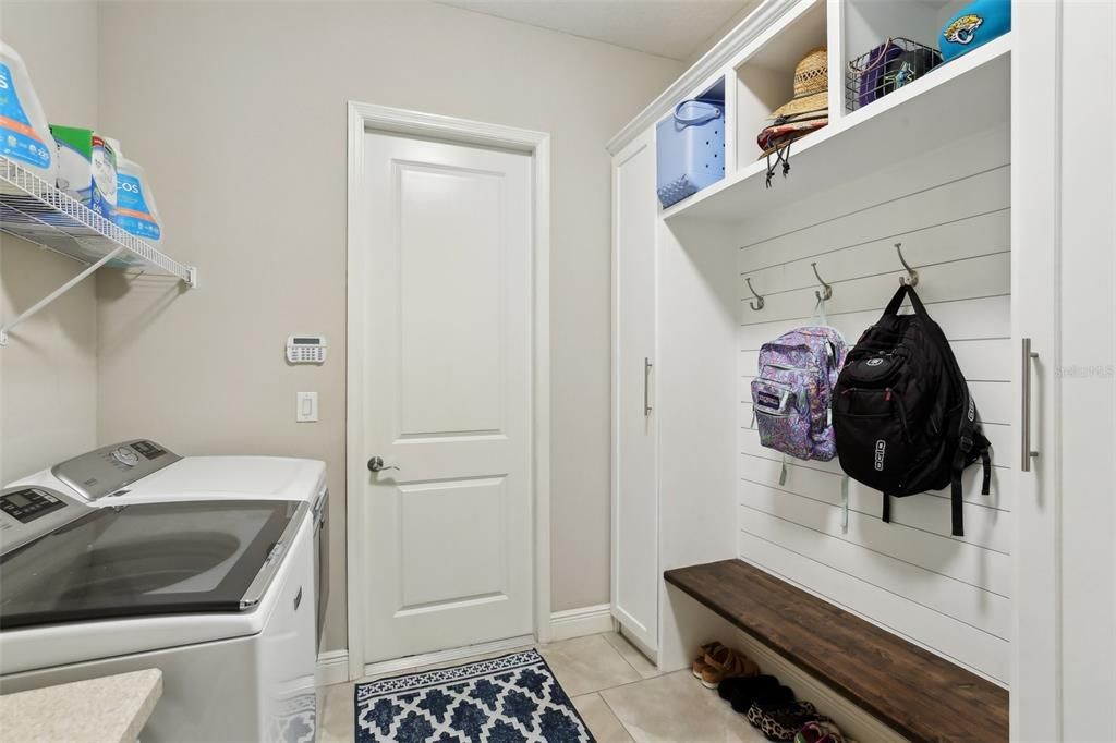 For Sale: $1,100,000 (4 beds, 3 baths, 3627 Square Feet)