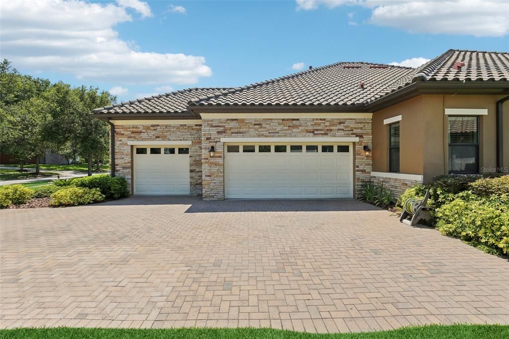 For Sale: $1,100,000 (4 beds, 3 baths, 3627 Square Feet)