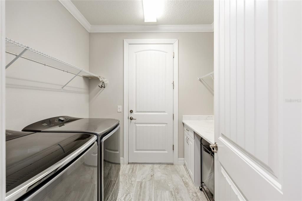 Active With Contract: $534,900 (3 beds, 3 baths, 2501 Square Feet)