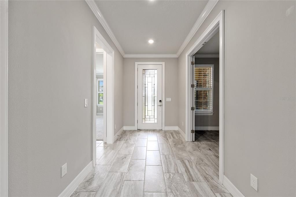 Active With Contract: $534,900 (3 beds, 3 baths, 2501 Square Feet)