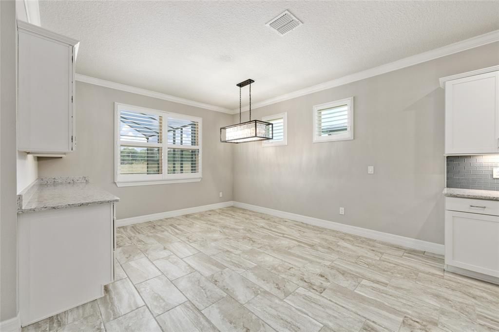 Active With Contract: $534,900 (3 beds, 3 baths, 2501 Square Feet)