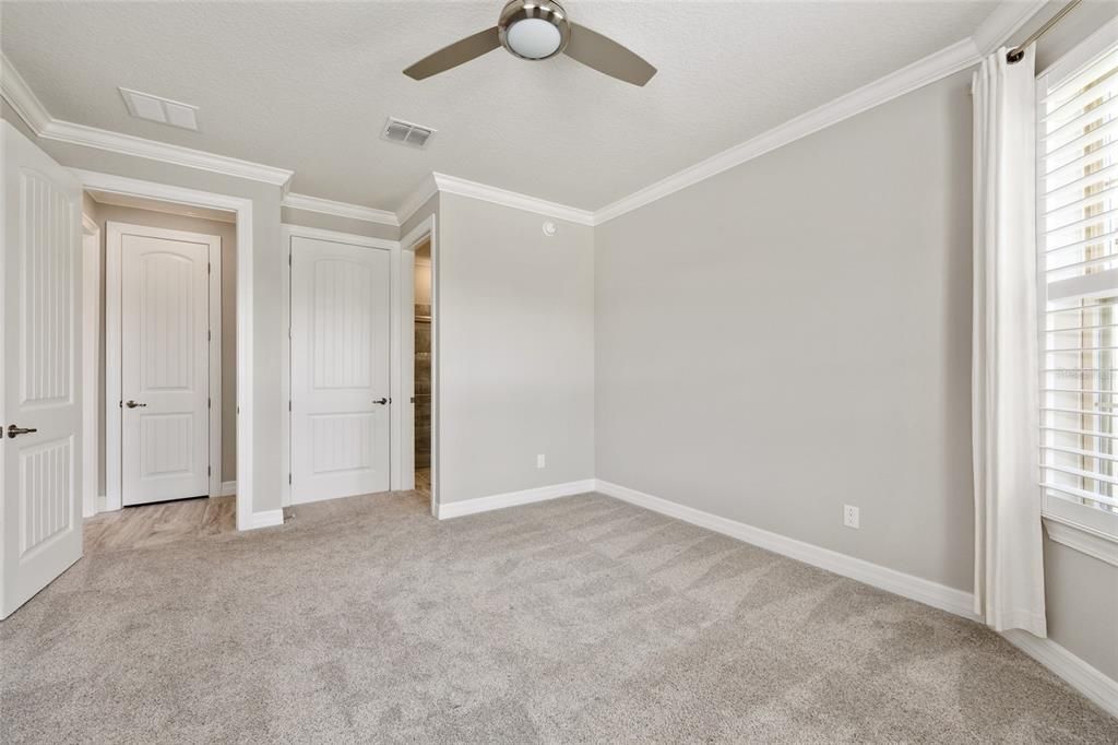 Active With Contract: $534,900 (3 beds, 3 baths, 2501 Square Feet)