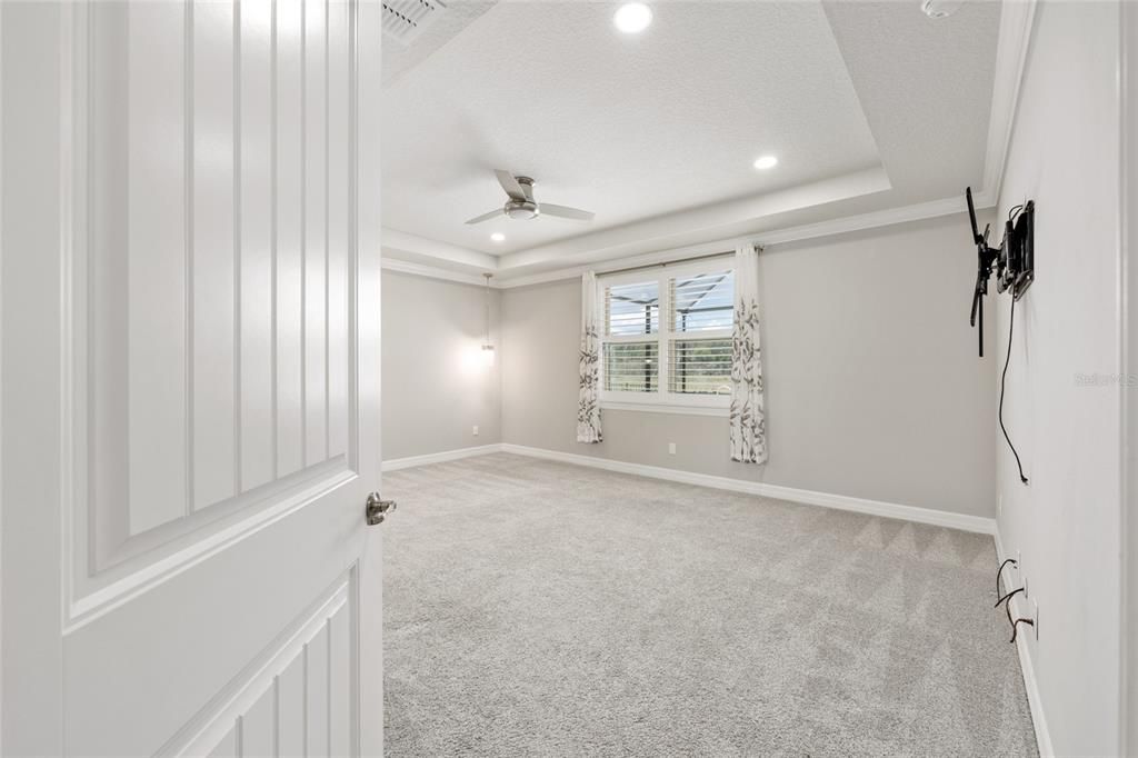 Active With Contract: $534,900 (3 beds, 3 baths, 2501 Square Feet)