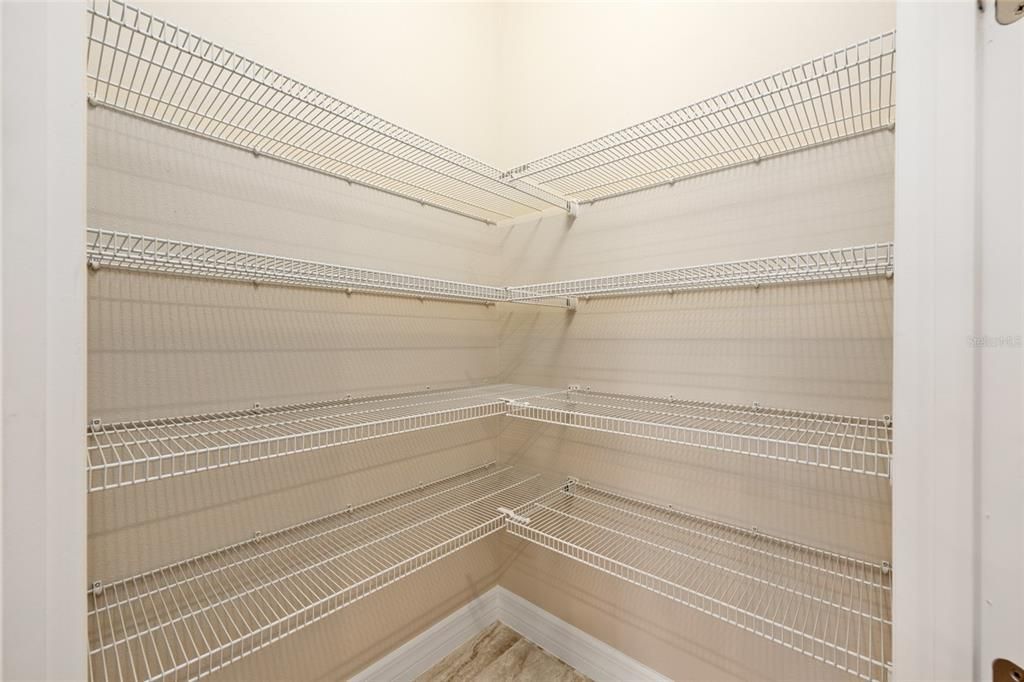 Active With Contract: $534,900 (3 beds, 3 baths, 2501 Square Feet)