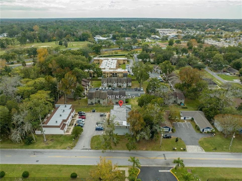 Active With Contract: $575,000 (10 beds, 8 baths, 5514 Square Feet)