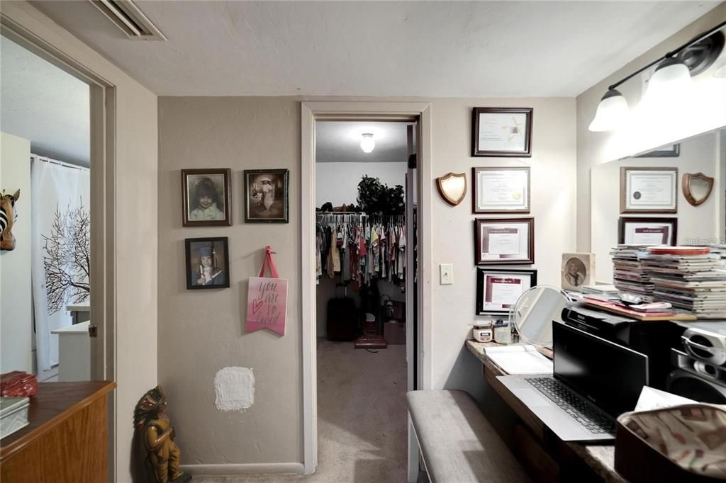 Active With Contract: $575,000 (10 beds, 0 baths, 5514 Square Feet)