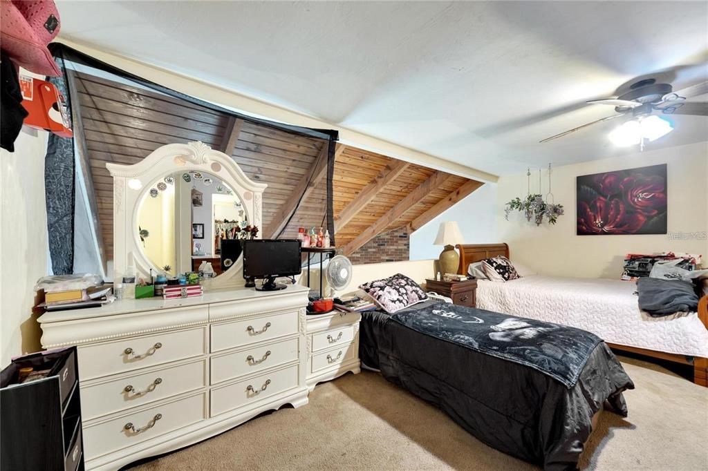 Active With Contract: $575,000 (10 beds, 0 baths, 5514 Square Feet)